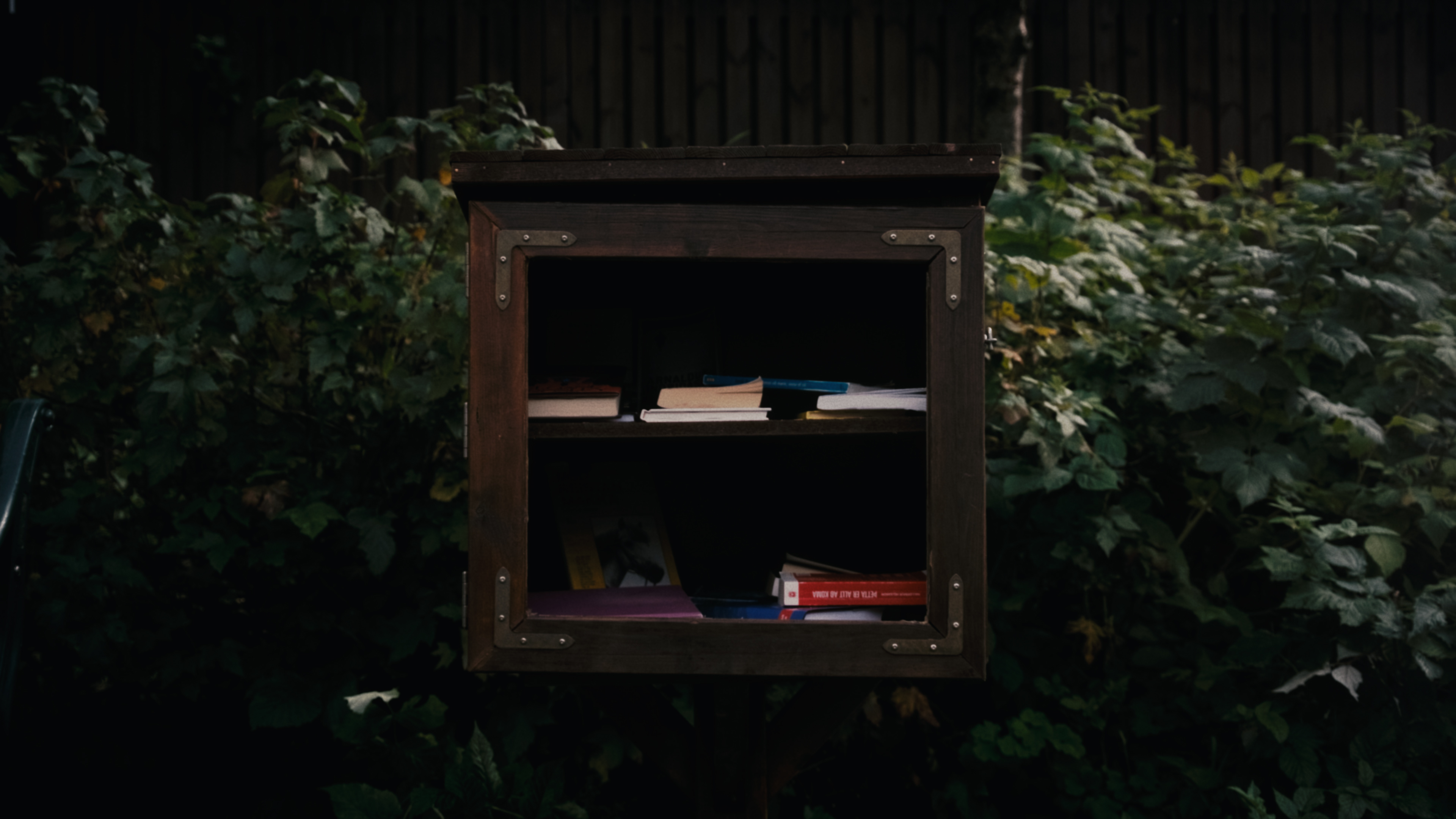 Bookswapping still 3